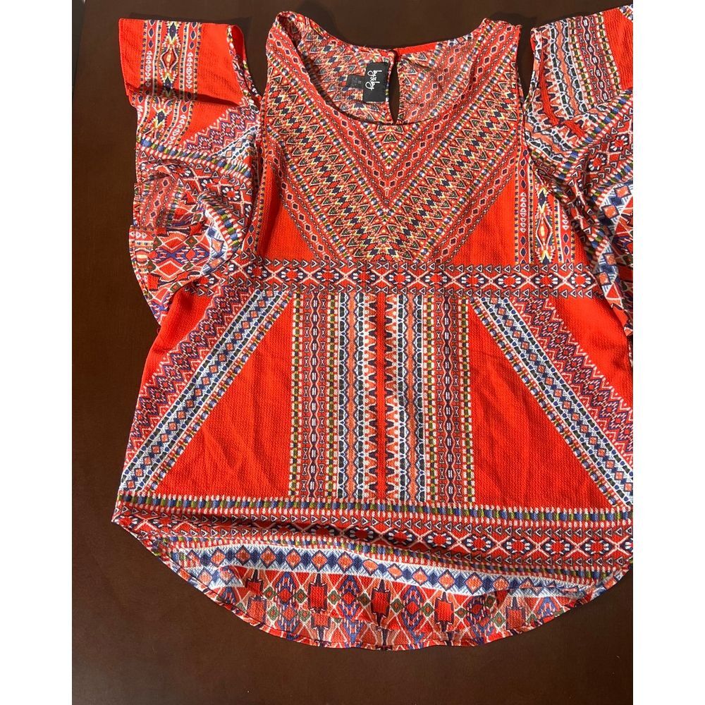 Women's‎ open shoulder blouse super cute vibrant colors size medium